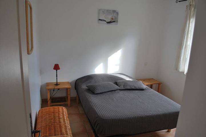 Location de vacances pour 6 personnes, avec terrasse et jardin à Montséret - 3