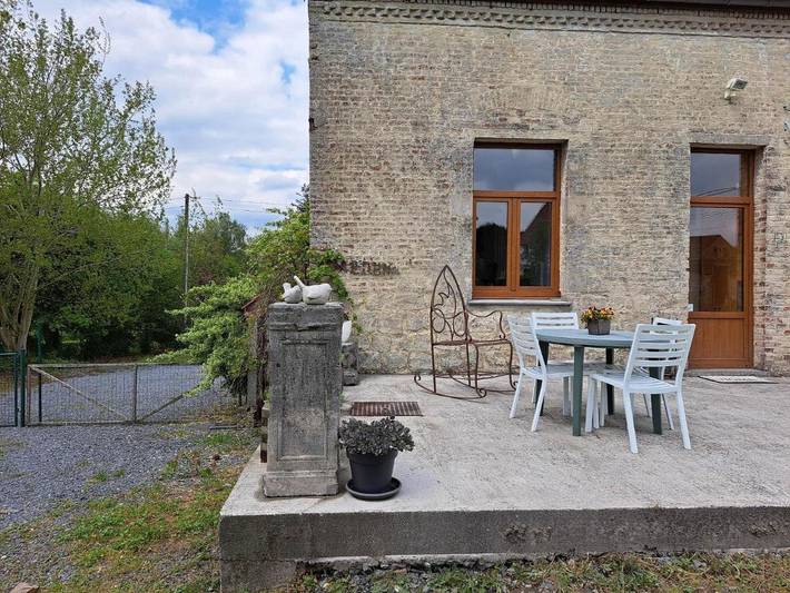 Location de vacances pour 3 personnes, avec Terrasse ainsi que Jardin et Vue à Binche