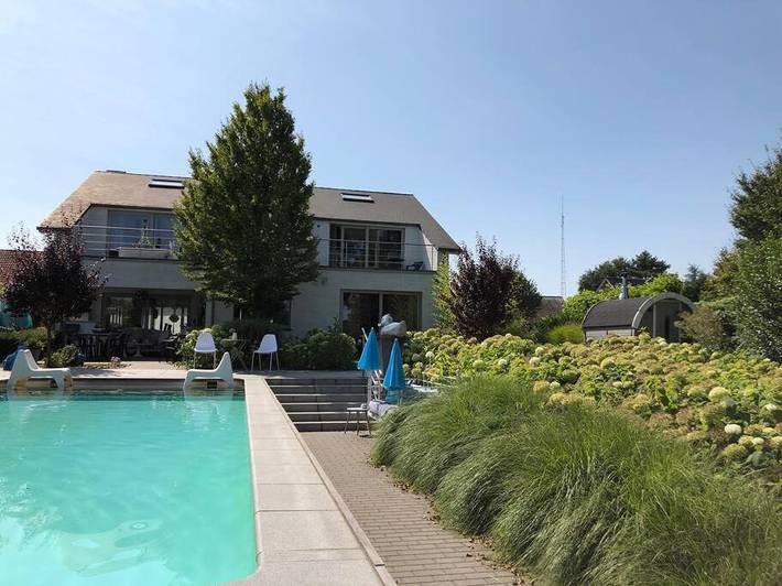Maison de vacances pour 12 personnes, avec piscine et sauna ainsi que jacuzzi et jardin à Beringen