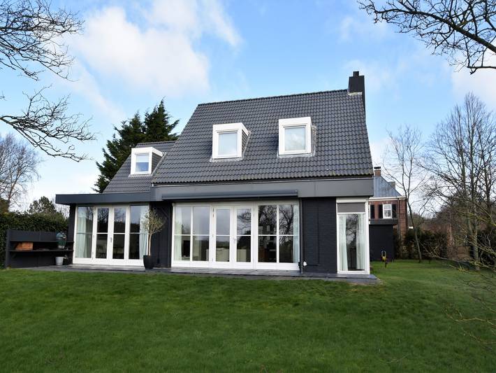 Ferienhaus für 10 Personen, mit Terrasse und Garten in Bergen (Nordholland)