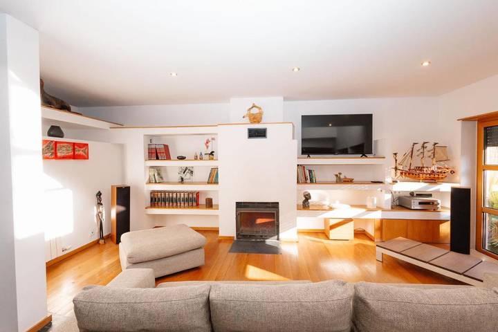 Villa para 14 pessoas, com Varanda e Jacuzzi e ainda Terraço and Jardim em Lisboa