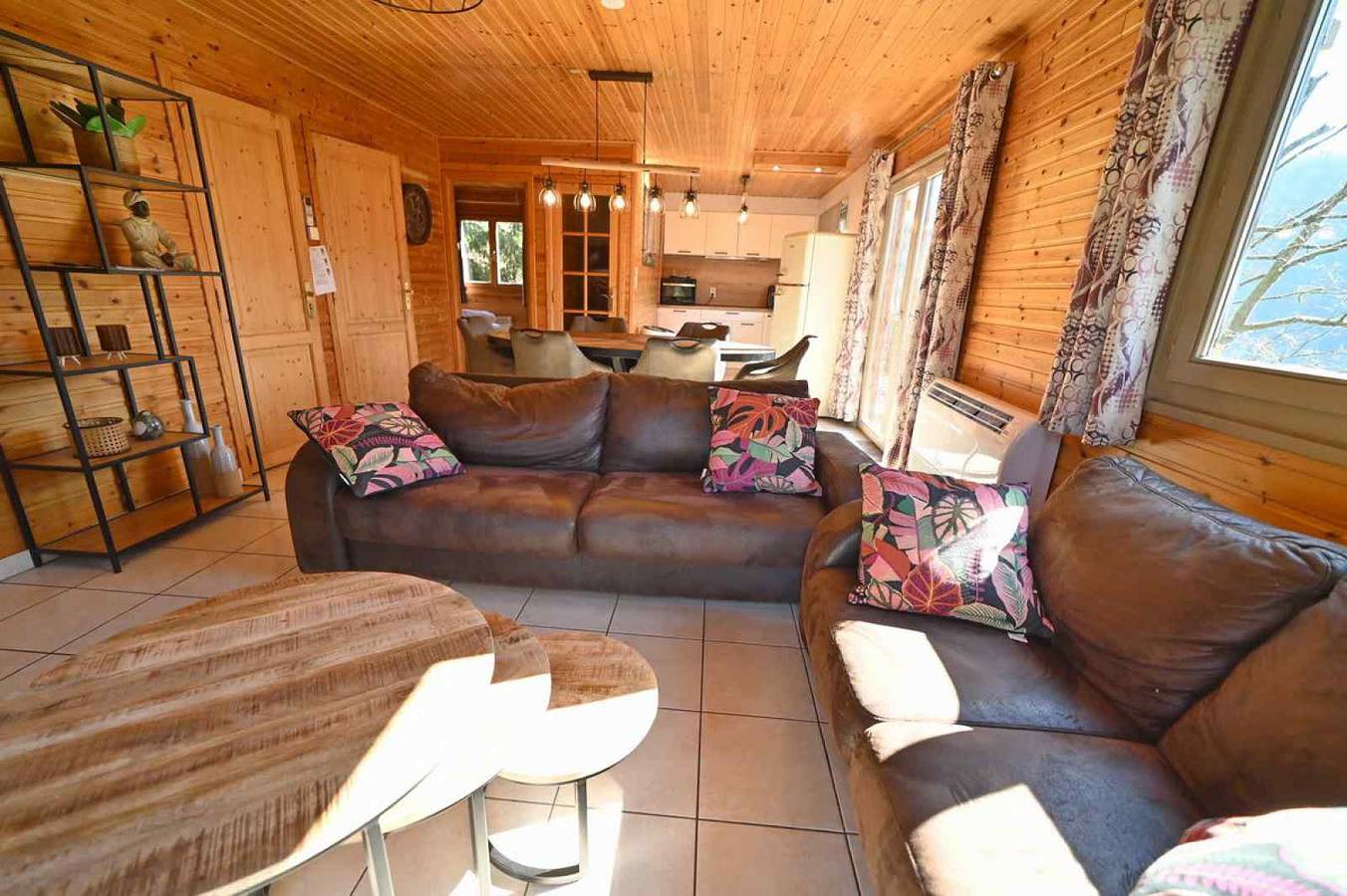 Knus 8 persoons vakantiehuis nabij La Roche. - Vakantiehuis met sauna en Wifi. in La Roche-en-Ardenne, Provincie Luxemburg