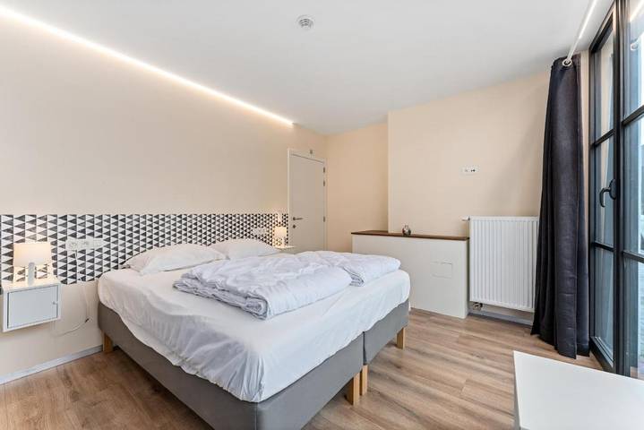 Location de vacances pour 24 personnes, avec Balcon ainsi que Terrasse et Piscine à Poperinge - 3