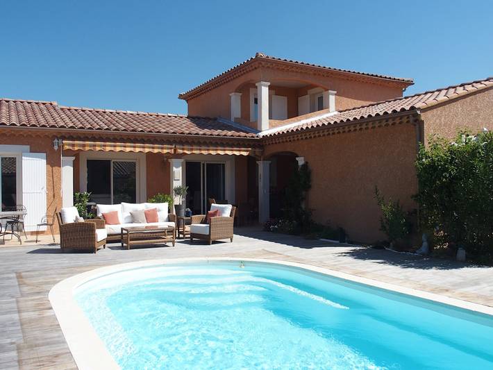 Chambre d’hôte pour 2 personnes, avec jardin ainsi que piscine et jacuzzi