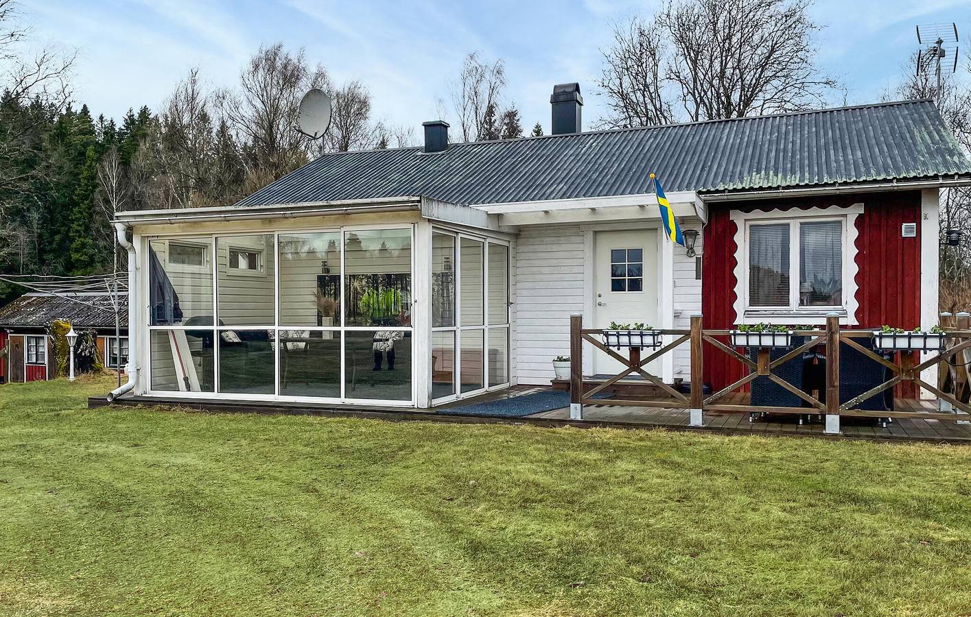 Ferienhaus für 4 Personen mit Terrasse in Sjötofta, Västergötland
