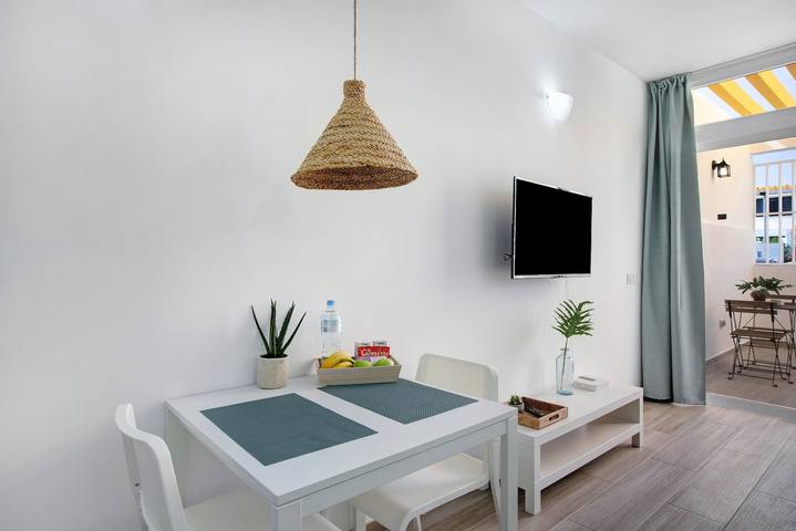 Appartamento intero, Casa vacanze "Estudio Sagrario" con piscina condivisa in Playa de LA BALLENA (Arona), Arona