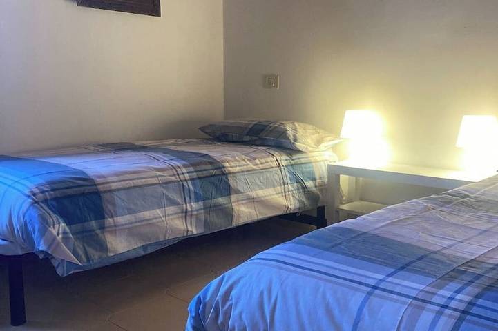 Gîte pour 4 personnes, avec balcon à Colere - 2