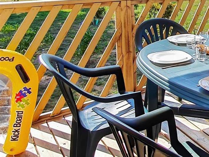 Camping La Roseraie  - Mobilheim 5 personen - Cottage Pacifique - 2 Zimmer: 27m² - Überdachte Terrasse 9m² 4/5 pers. in La Baule-Escoublac, Côte d'Amour