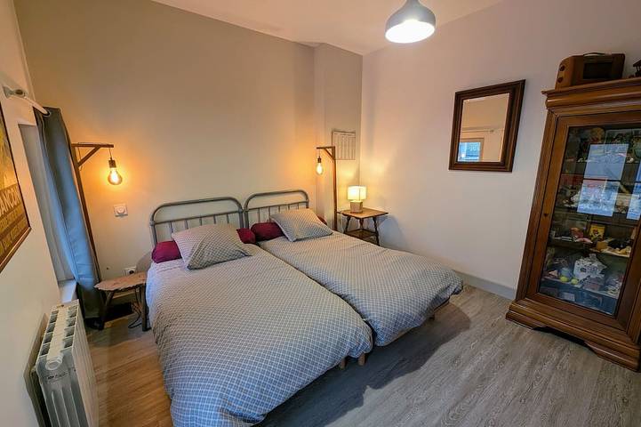 Gîte pour 6 personnes, avec jardin à GY - 3