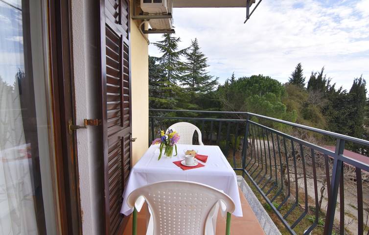 Ferienwohnung für 2 Personen, mit Balkon/Terrasse und Pool in Umag