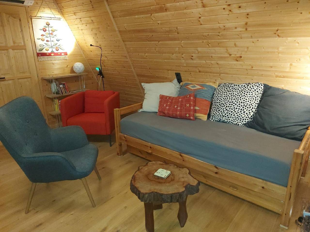 Mountain cabin "Pumbaa House" with own 'pool' in Cárpatos