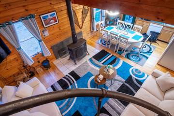 Log Cabin for 8 Guests in Canaan Valley, Tucker County, Picture 3