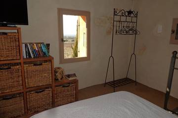 Gîte pour 2 Personnes dans Mazan, Parc naturel régional du Mont-Ventoux, Photo 1