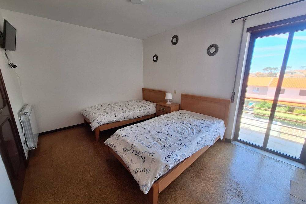 Apartamento entero, Two-bedroom vacation home with sea view. in Marinhas, Esposende