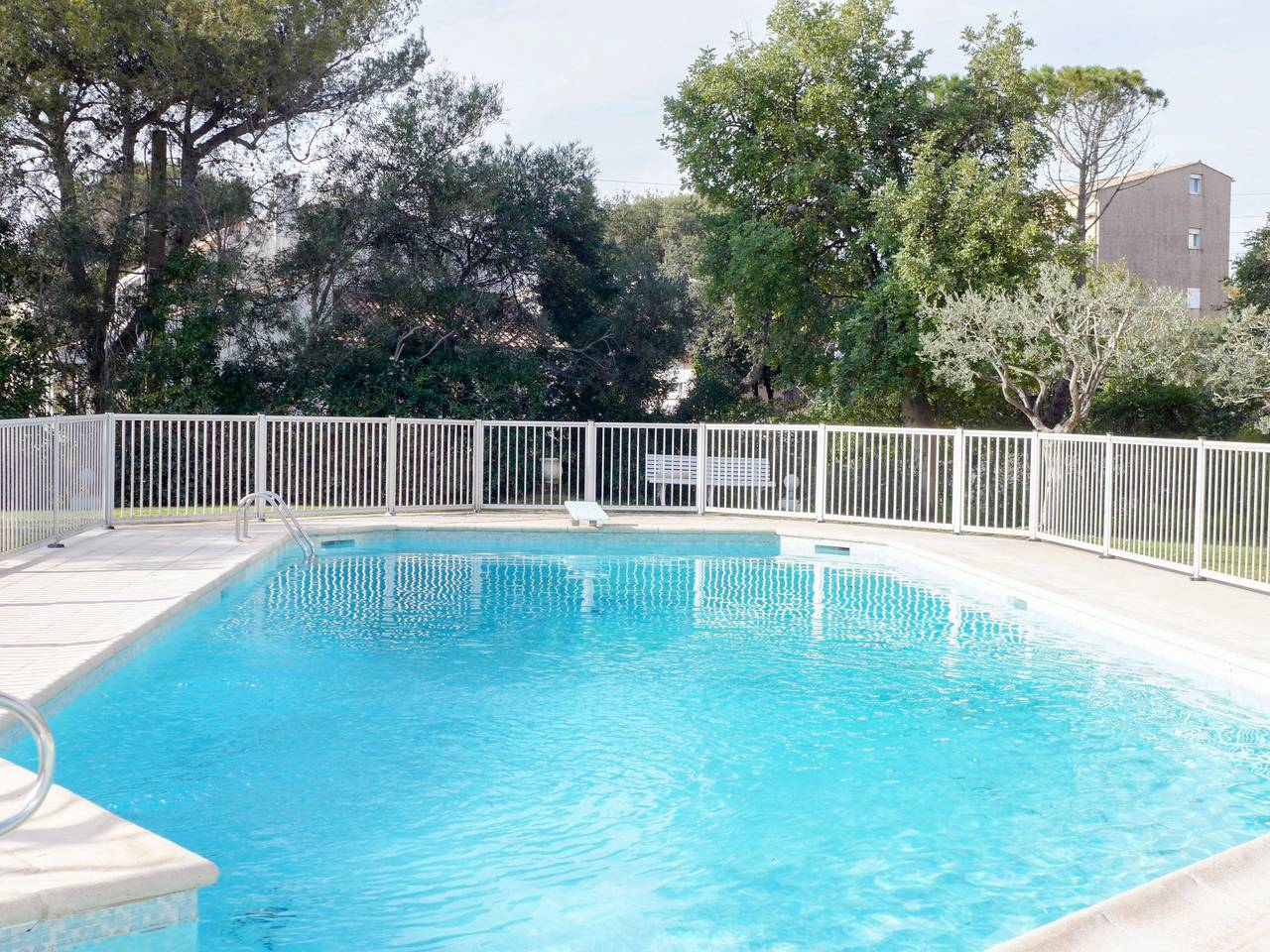 Ganze Wohnung, Les Caroubiers in Saint-Aygulf, Frejus