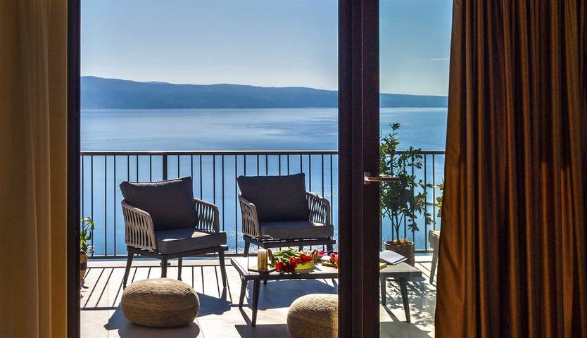 Ferienhaus für 6 Personen, mit Terrasse und Pool in Omis - 4