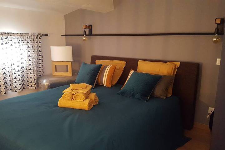 Location de vacances pour 6 personnes, avec jardin et terrasse à Aureille - 3