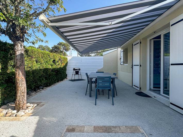 Location de vacances pour 4 personnes, avec Terrasse et Piscine dans La Palmyre