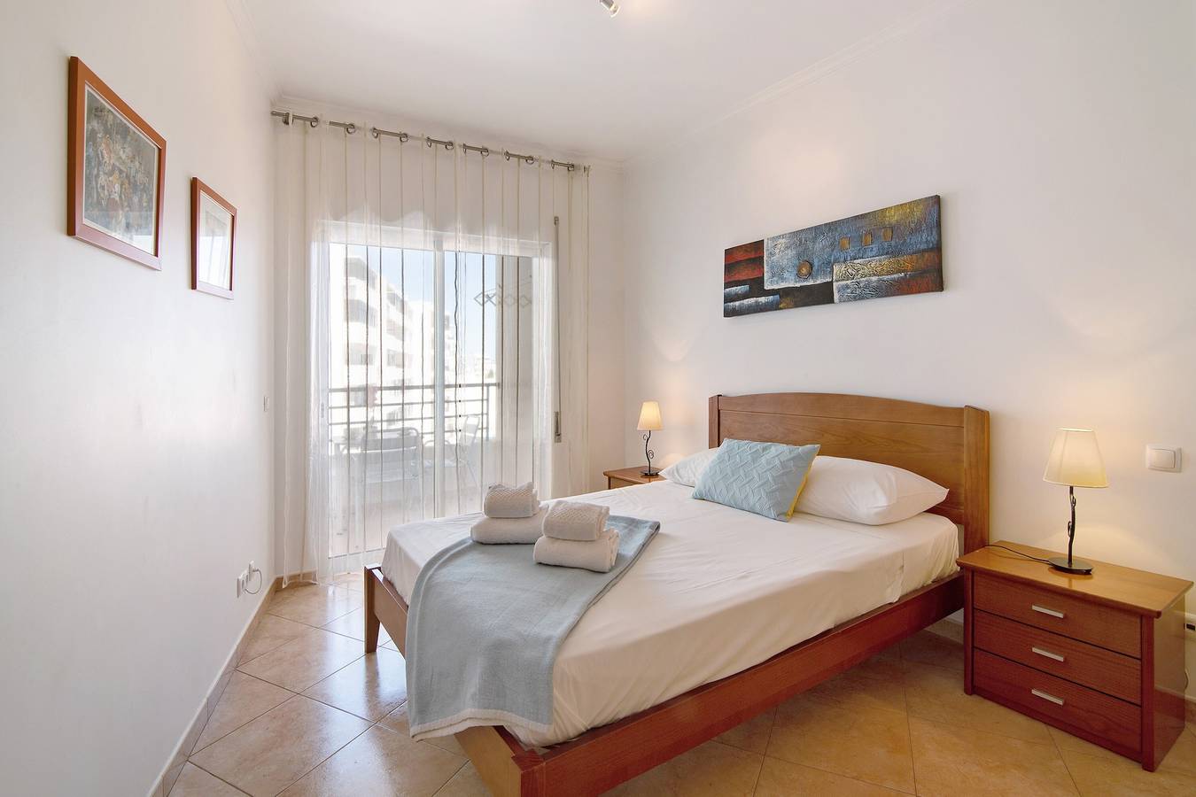 Apartamento inteiro, Apartamento 'Quarteira Beach Ii' com Varanda, Wi-Fi e Ar Condicionado in Quarteira, Distrito de Faro