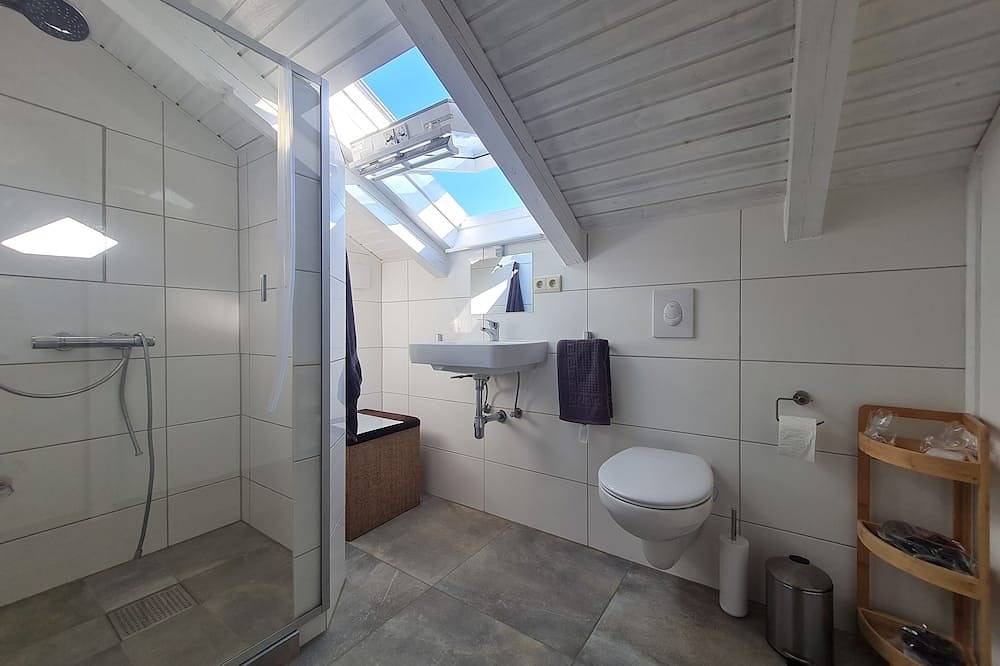 Ganze Wohnung, Über den Wolken, 18qm bis max. 2 Personen in Rosenheim, Oberbayern