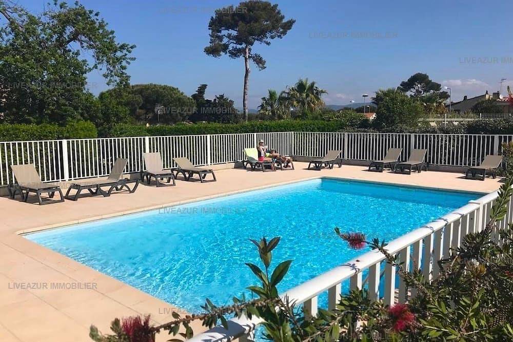 Apartamento entero, Apartamento All Comfort Climatise Terraza Jardin Piscina Playa Y Puerto Con Pies / 6 Personas. in Le Brusc, Six-Fours-les-Plages