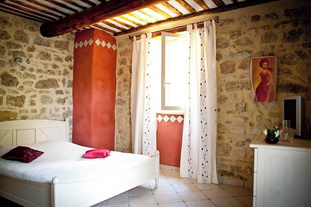 Maison  de pays , grand confort ,en pleine nature , avec jacuzzi,  10 personnes in Banne, Parc national des Cévennes