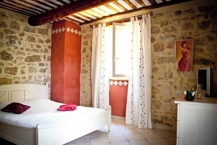 Maison  de pays , grand confort ,en pleine nature , avec jacuzzi,  10 personnes in Banne, Parc national des Cévennes