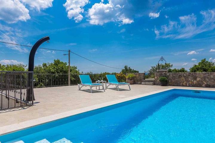 Villa für 4 Personen, mit Pool und Garten auf Krk - 3