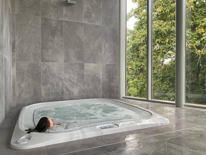 Gîte pour 4 personnes, avec piscine ainsi que jardin et jacuzzi, animaux acceptés dans Plage de Bréhec - 3