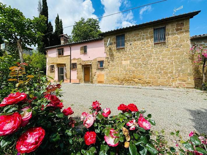 Casa vacanza per 6 persone, con giardino e panorama in Acquapendente