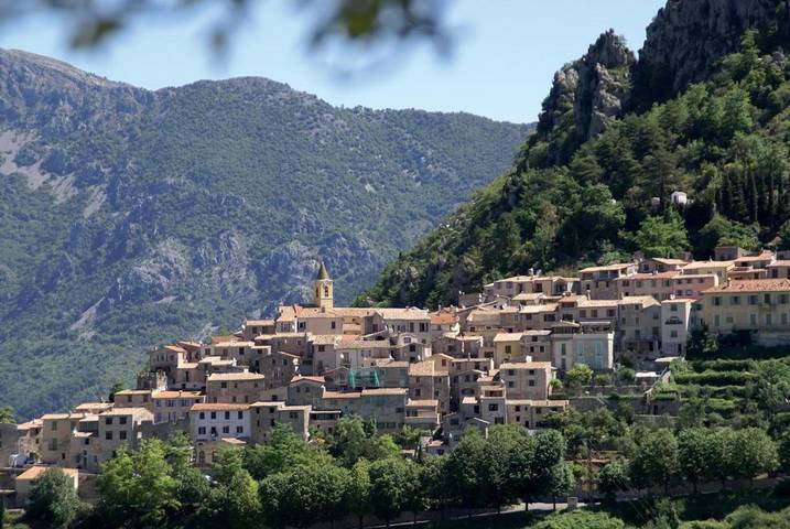 Location de vacances pour 6 personnes, avec vue et terrasse à Sainte-Agnès - 3