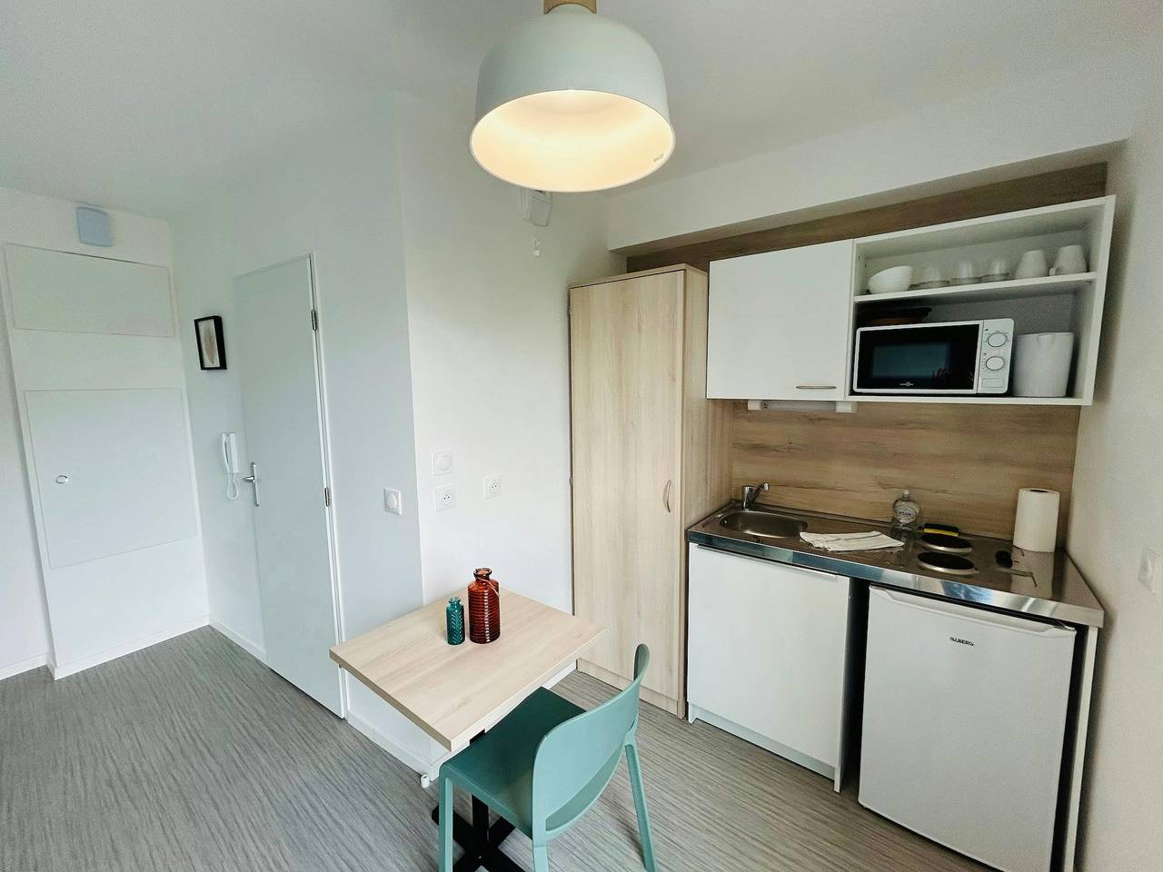 Entire apartment, We Live In R - Suite 301 in Reims, Marne