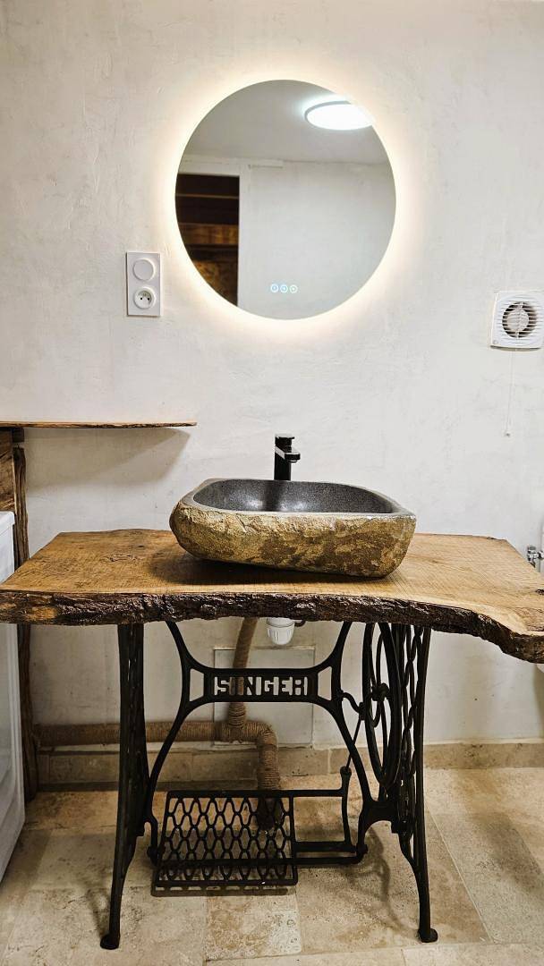 Casa de huéspedes para 2 personas con terraza in Argentat, Región de Tulle