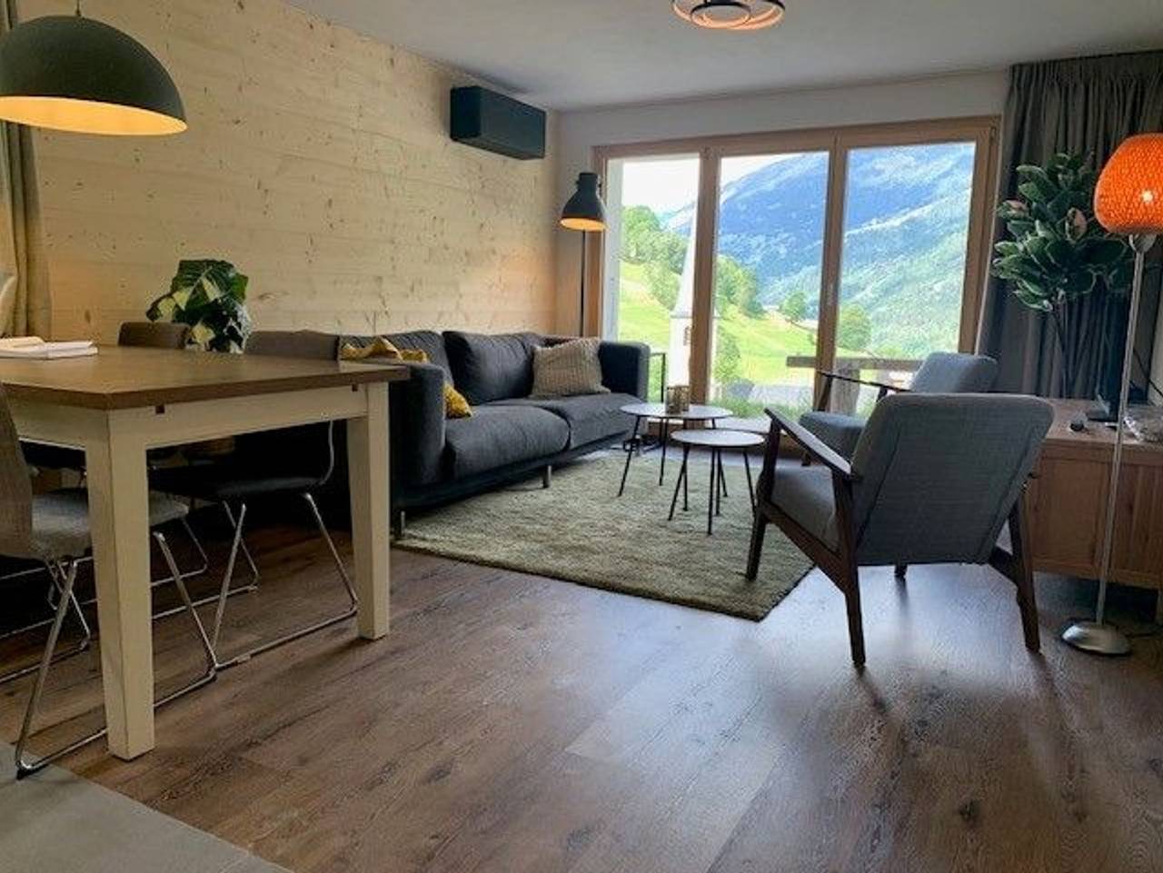 Ganze Ferienwohnung, Haus Mallum - Erdgeschoss Fewo Chalet Mallum in Grengiols, Aletsch Arena