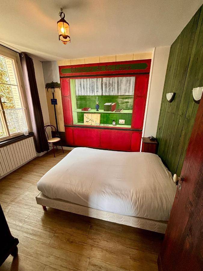 Location de vacances pour 6 personnes, avec vue ainsi que jardin et terrasse à Gien - 3