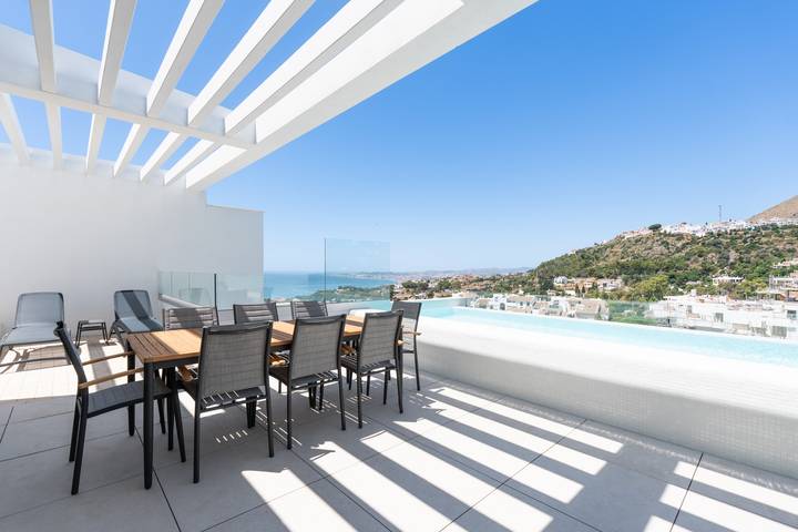 Casa rural para 8 personas, con terraza y piscina en Benalmádena - 2