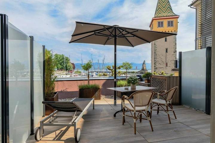 Hôtel pour 2 personnes, avec terrasse ainsi que vue sur le lac et vue