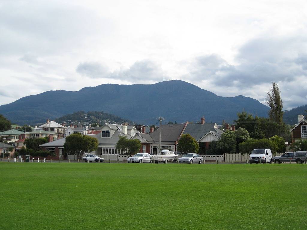 Ganze Wohnung, Rote Tür Wohnung in Battery Point (Blick auf das Wasser) in Hobart, Tasmanien