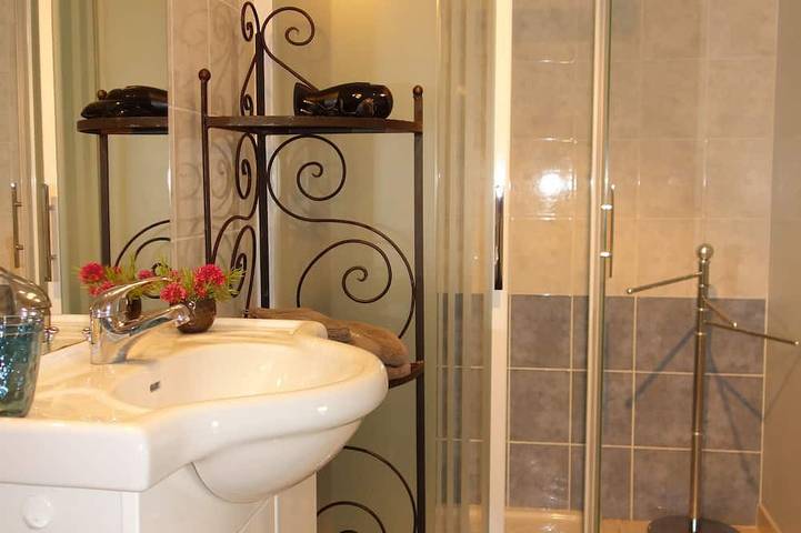 Gîte pour 2 personnes, avec terrasse et jardin à Liausson - 4