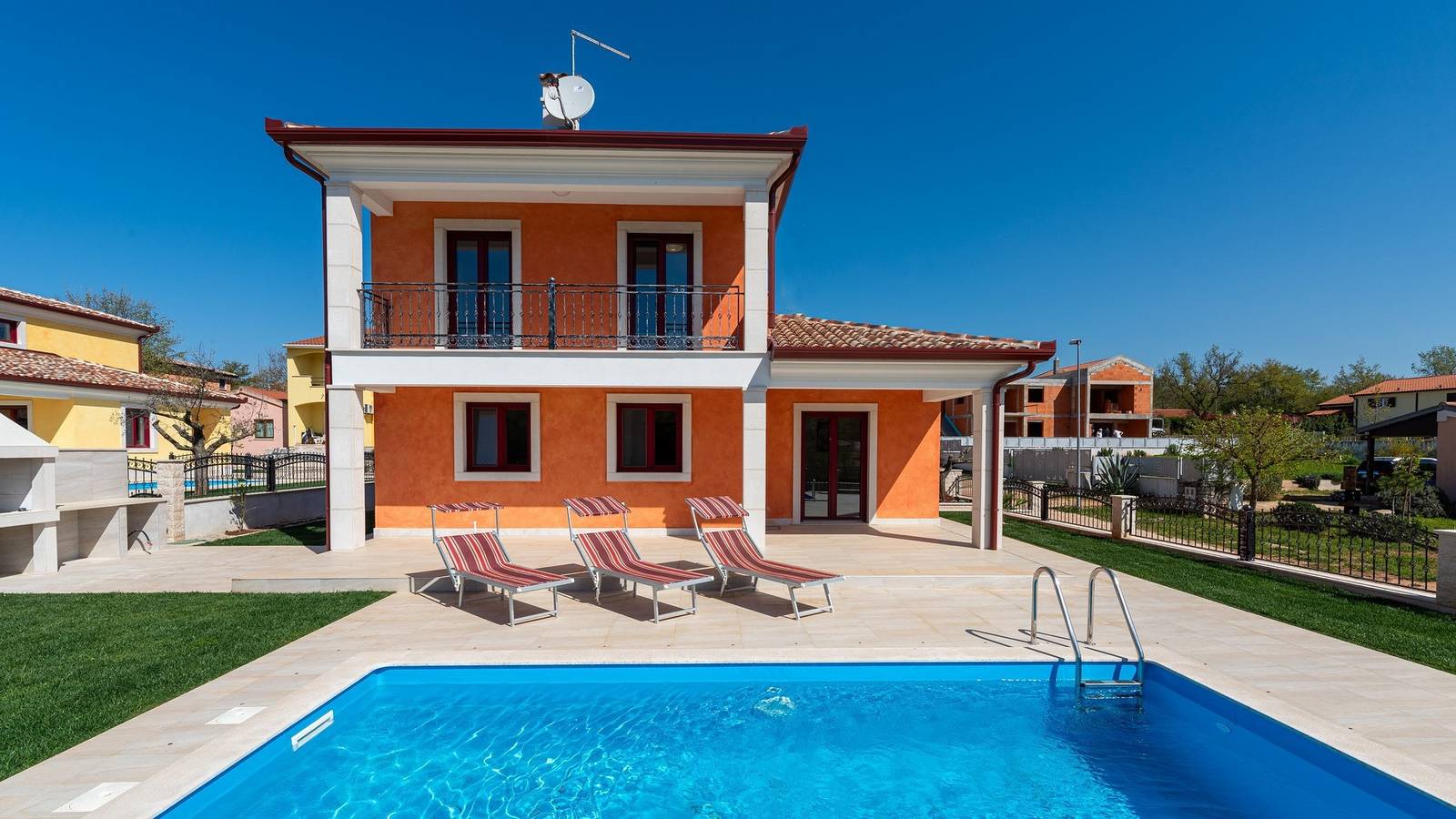 Wunderschöne Villa Nia mit einem privaten Pool  in Karigador, Umag und Umgebung