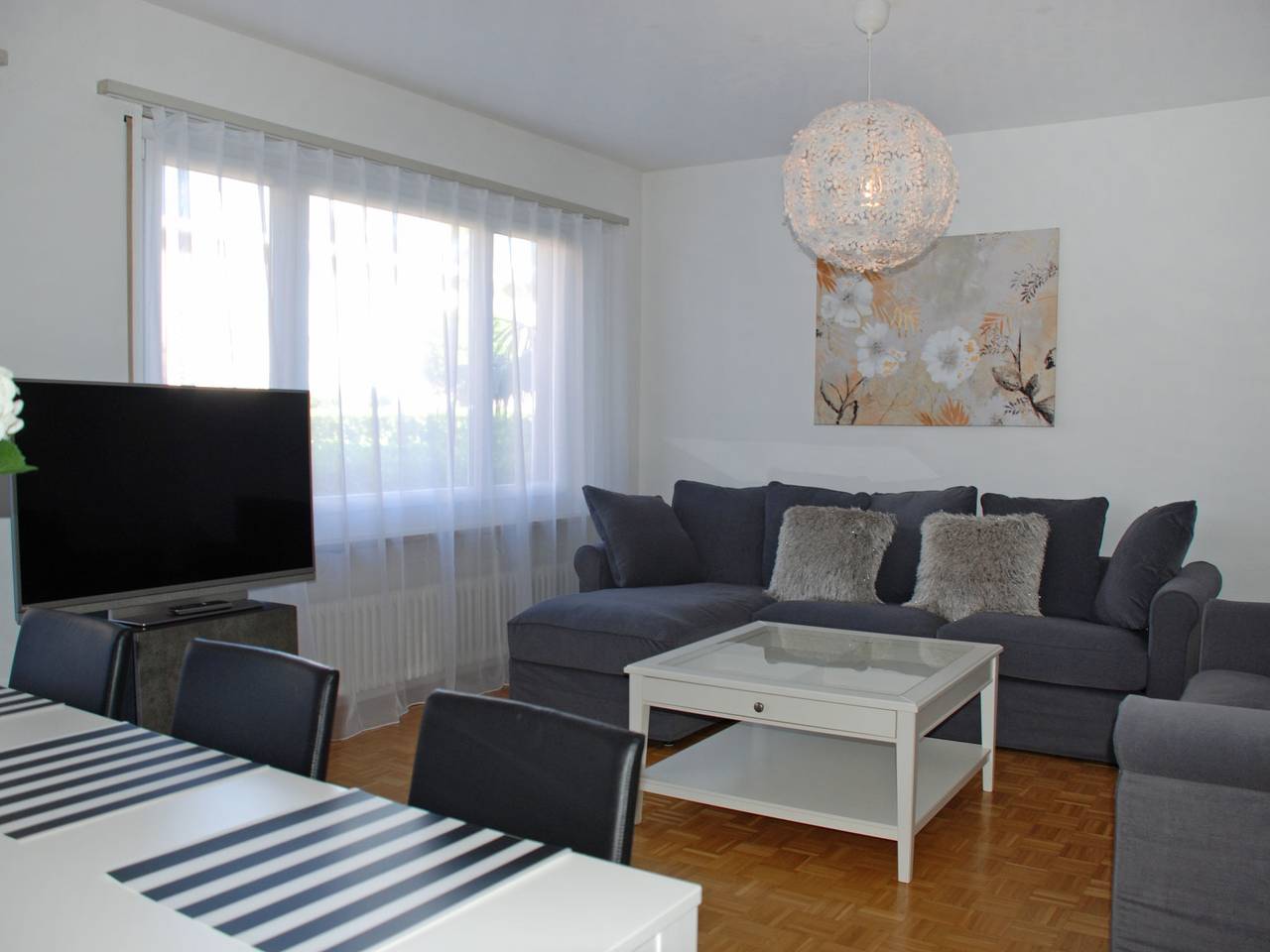 Entire apartment, Large Suite in Ascona, Ticino Alps and Verbano