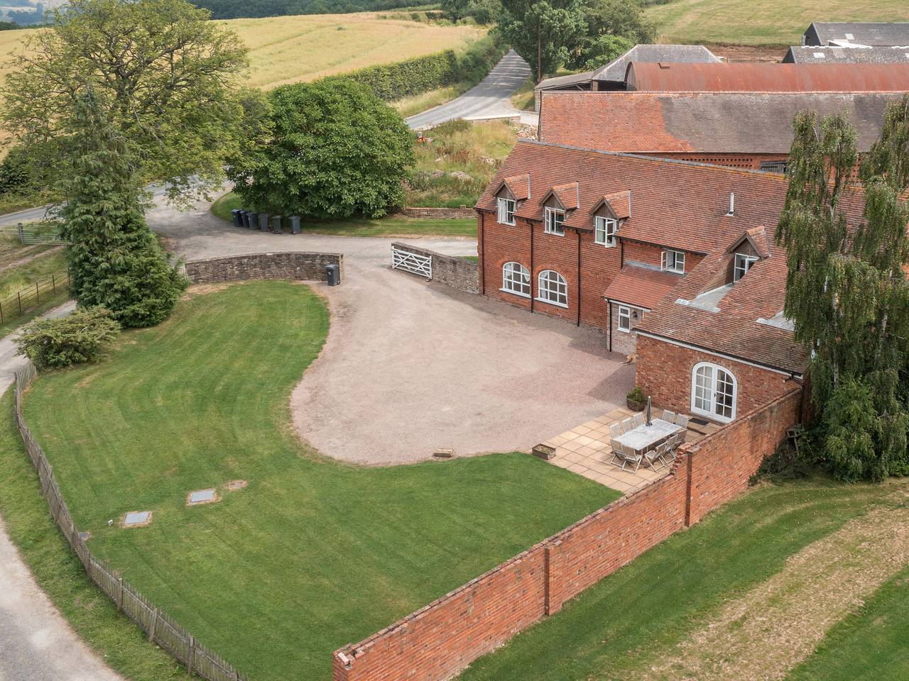 Hunters Moon in Rochford (Worcestershire), Worcestershire