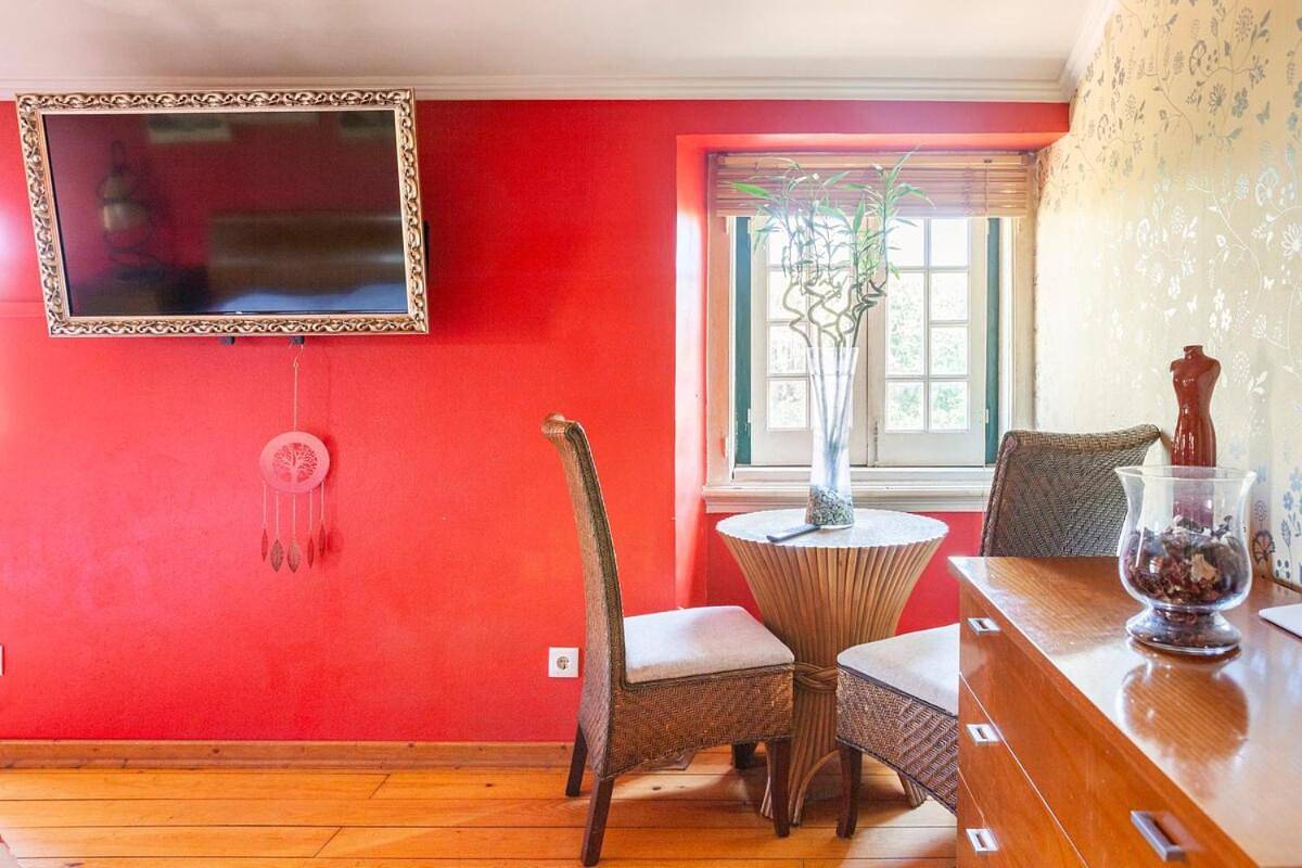 Apartamento de férias inteiro, Double Room with Garden View in Ramalhal, Distrito de Lisboa
