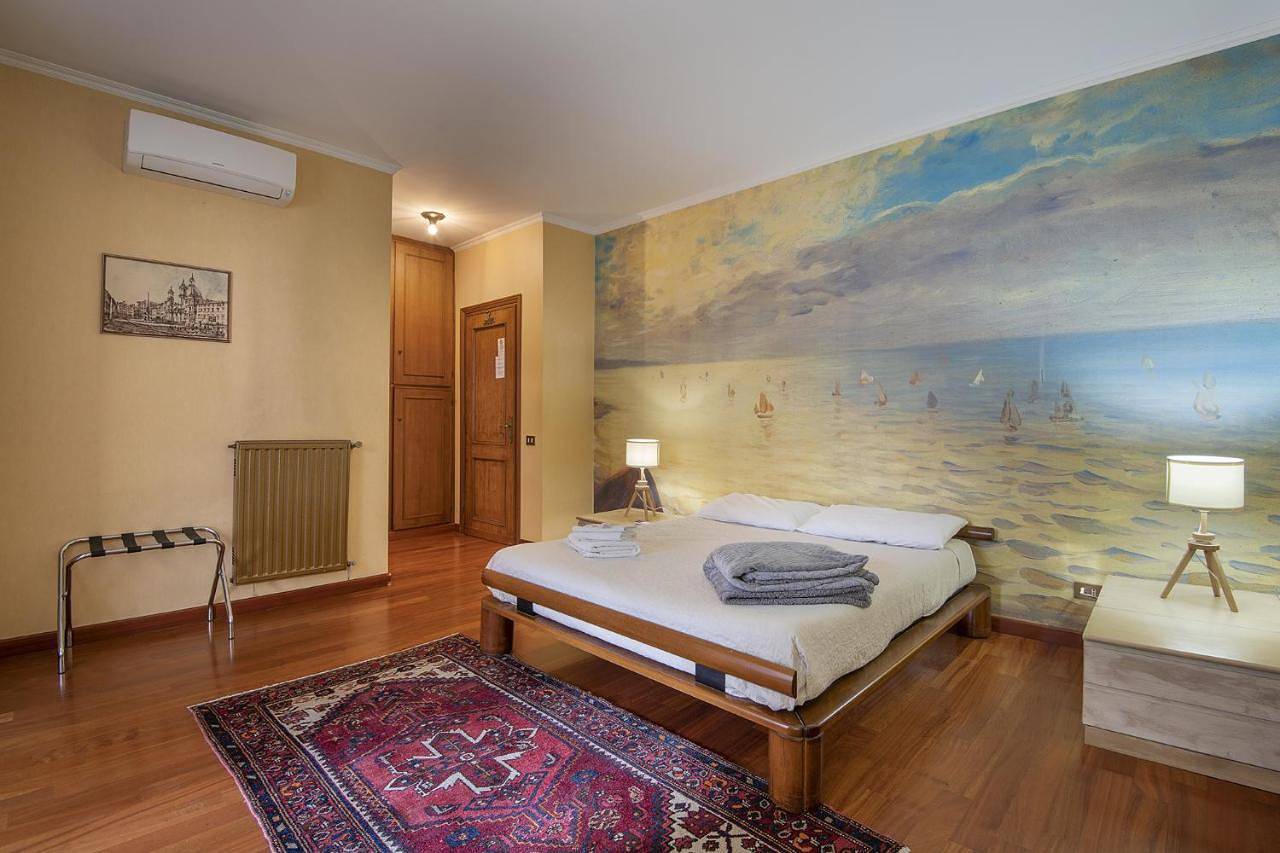 King Room with Balcony in Ladispoli, Provincia di Roma