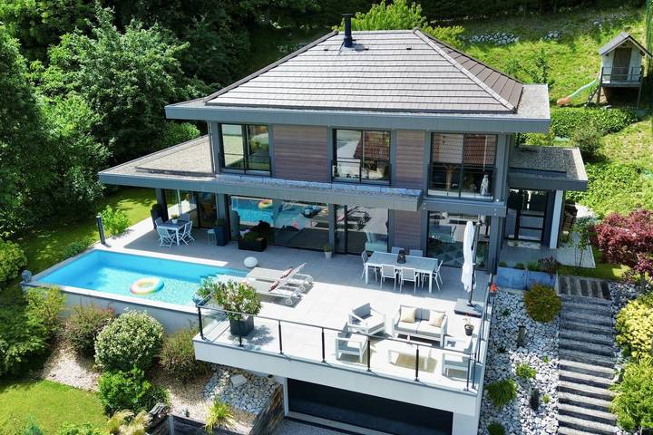 Chalet para 6 personas, con terraza y jardín además de piscina y vistas al lago, Familias con niños - 1