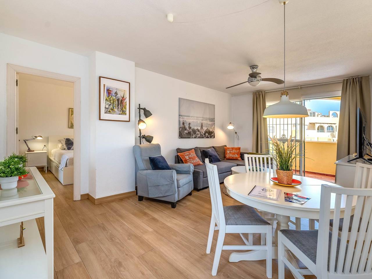 Entire holiday apartment, Vb Fantastic 3Bdr Duplex with large terrace in Benalmádena Costa, Benalmádena