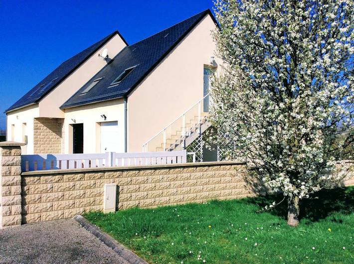 Gîte pour 2 personnes, avec terrasse et jardin à Tourville-sur-Sienne