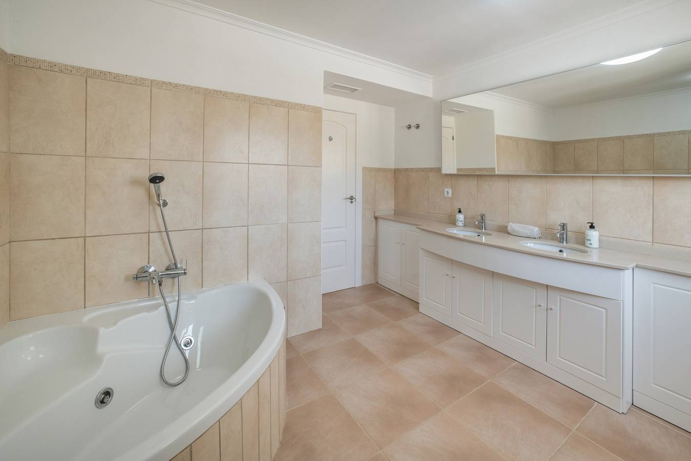 Gloednieuw zonnig vakantiehuis aan de golfbaan, foto 12