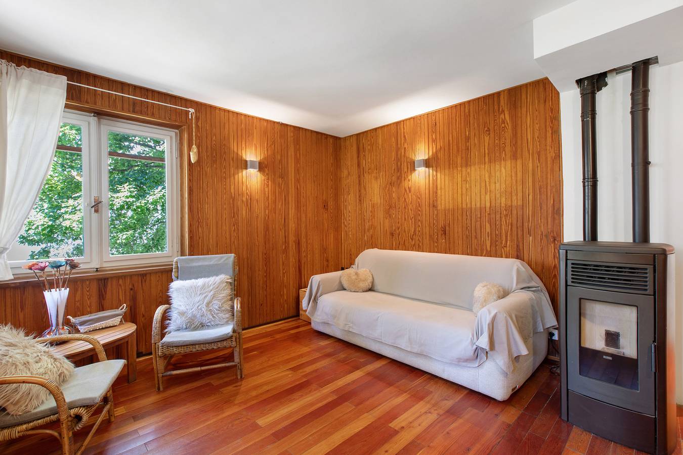 Ganze Wohnung, Ferienwohnung 'L'abri' mit Bergblick, Gemeinschaftsgarten und Wi-Fi in La Cerise (Gressan), Comune di Gressan