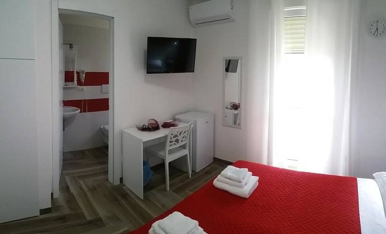 Chambre d’hôte pour 2 personnes, avec Balcon ainsi que Terrasse et Vue à San Vito dei Normanni - 3